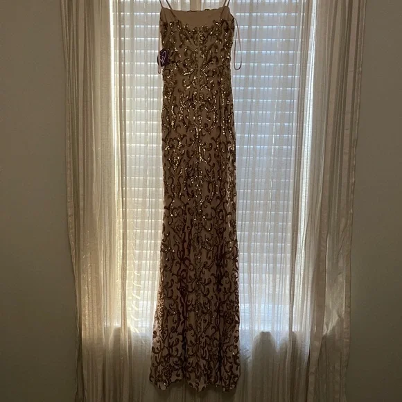 BRAND NEW Windsor formal gold sequin dress - Picture 4 of 14